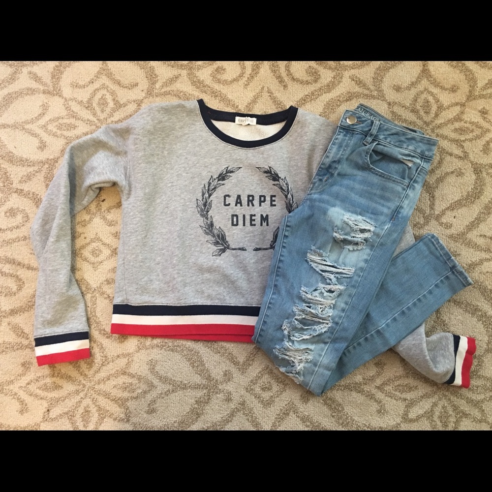 Distressed High Rise Jeans